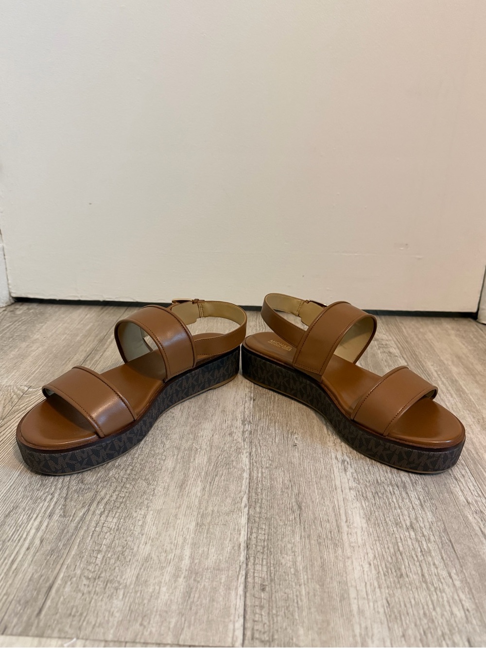 Michael Kors Platform Sandals – $20 - Picture 4 of 13